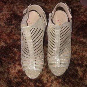 Cute women’s glitter heels